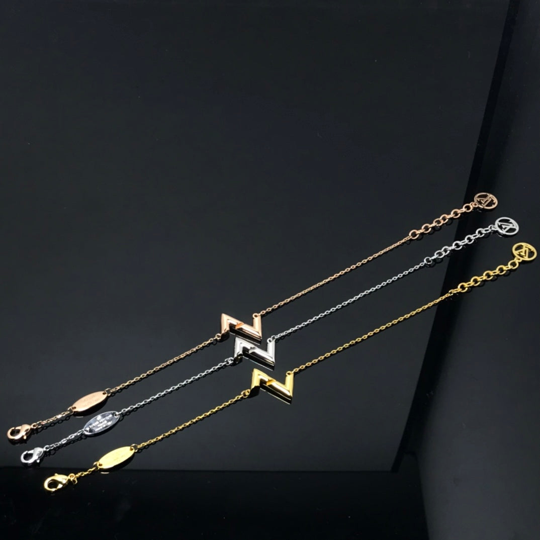 [Max Jewelry ]VOLT LV LOGO BRACELET