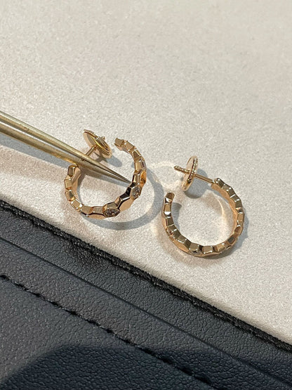 [Max Jewelry ]Hollow Design Four-Leaf Clover Flower Shape Earrings