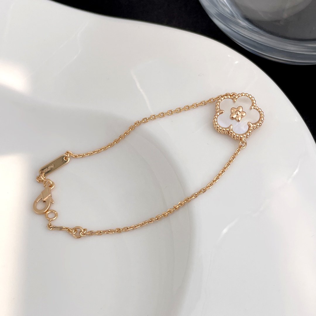 [Max Jewelry ]LUCKY SPRING ROSE GOLD MOP BRACELET