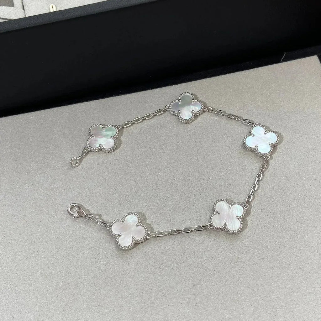 [Plus&Max]LUCKY CLOVER 5-MOTIF BRACELET - WHITE MOTHER-OF-PEARL COLLECTION
