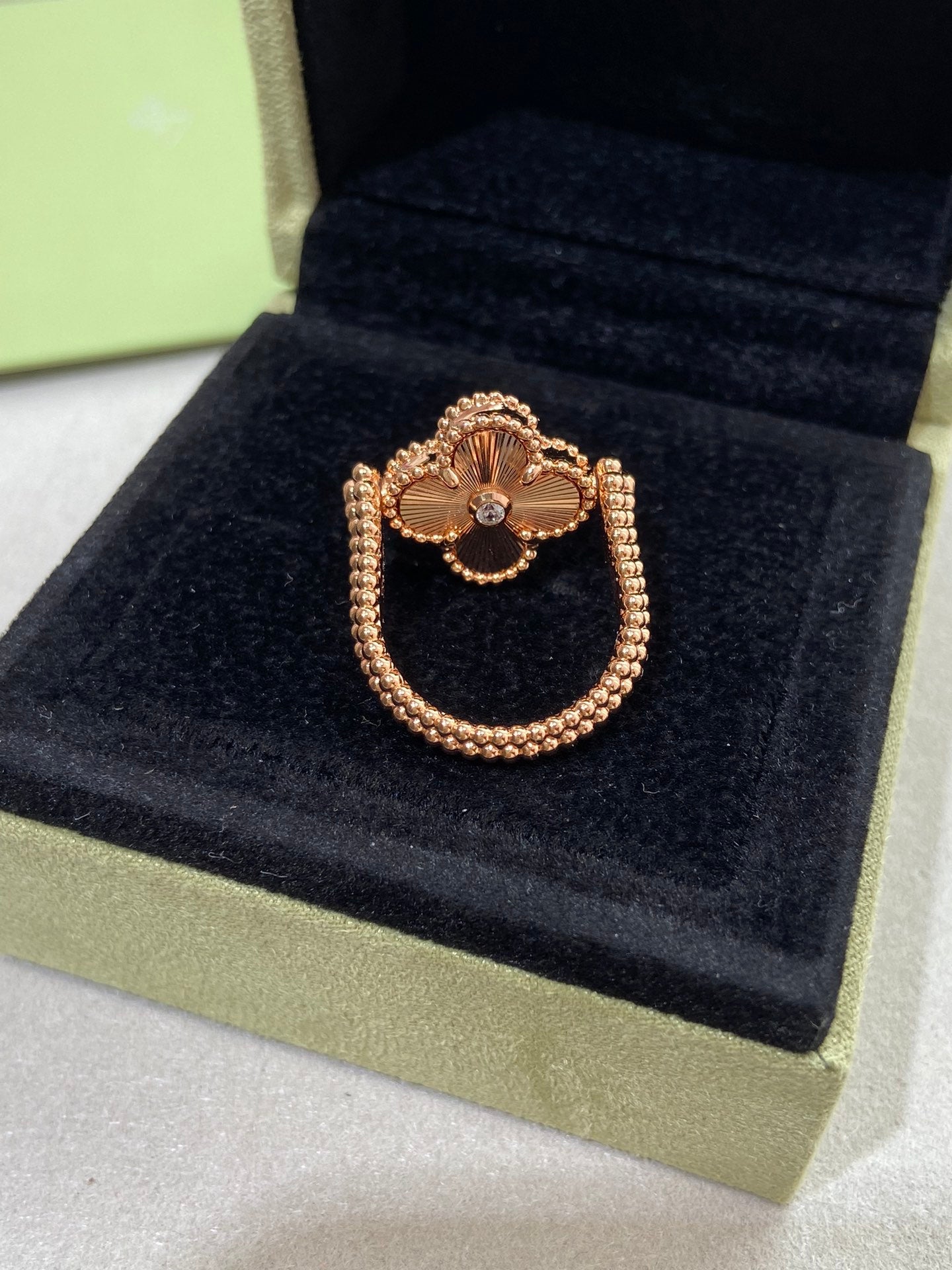 [Max Jewelry ]CLOVER RIVERSIBLE ROSE GOLD RING