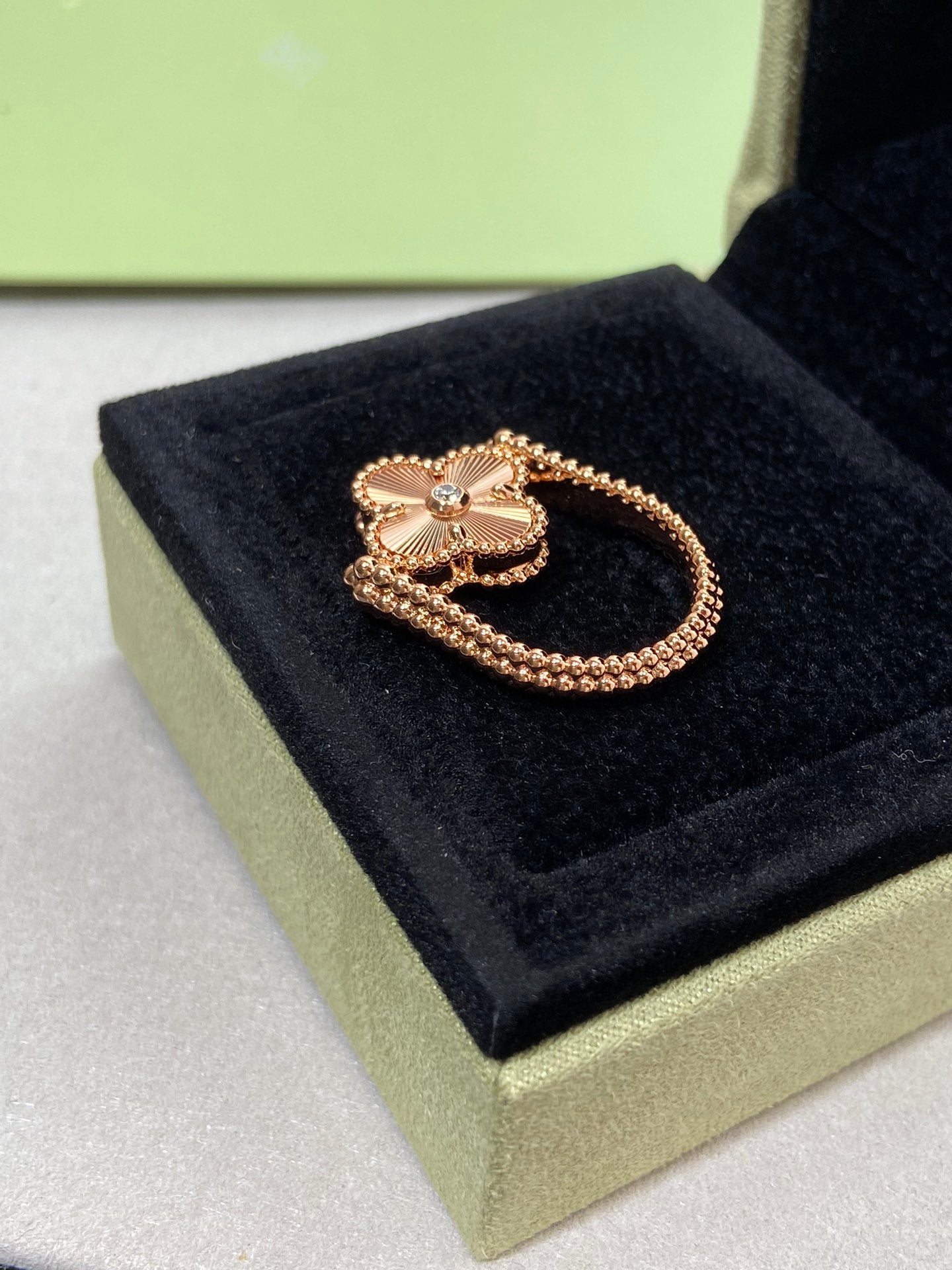 [Max Jewelry ]CLOVER RIVERSIBLE ROSE GOLD RING