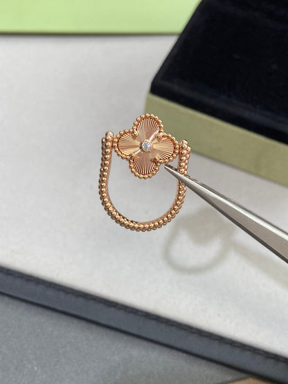 [Max Jewelry ]CLOVER RIVERSIBLE PINK GOLD RING