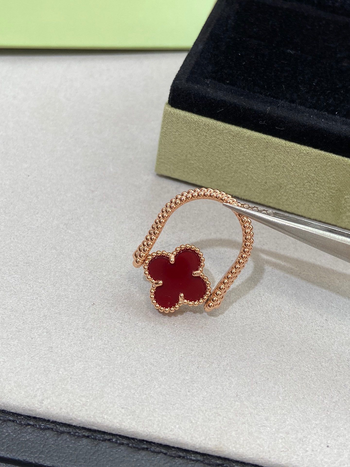 [Max Jewelry ]CLOVER RIVERSIBLE ROSE GOLD RING