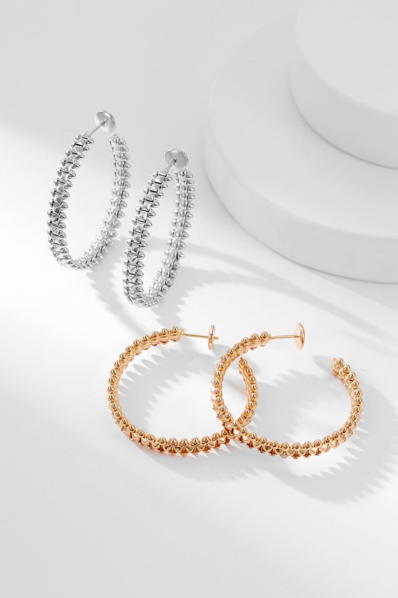 [Max Jewelry ]CLASH HOOP EARRINGS