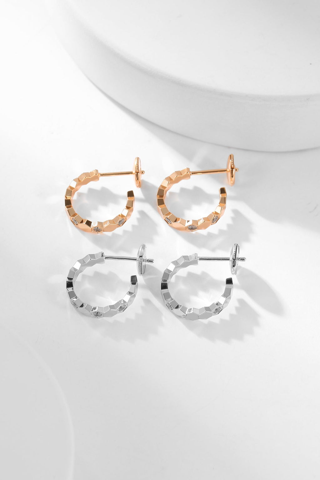 [Plus&Max]BEE LOVE DIAMOND HOOP EARRINGS