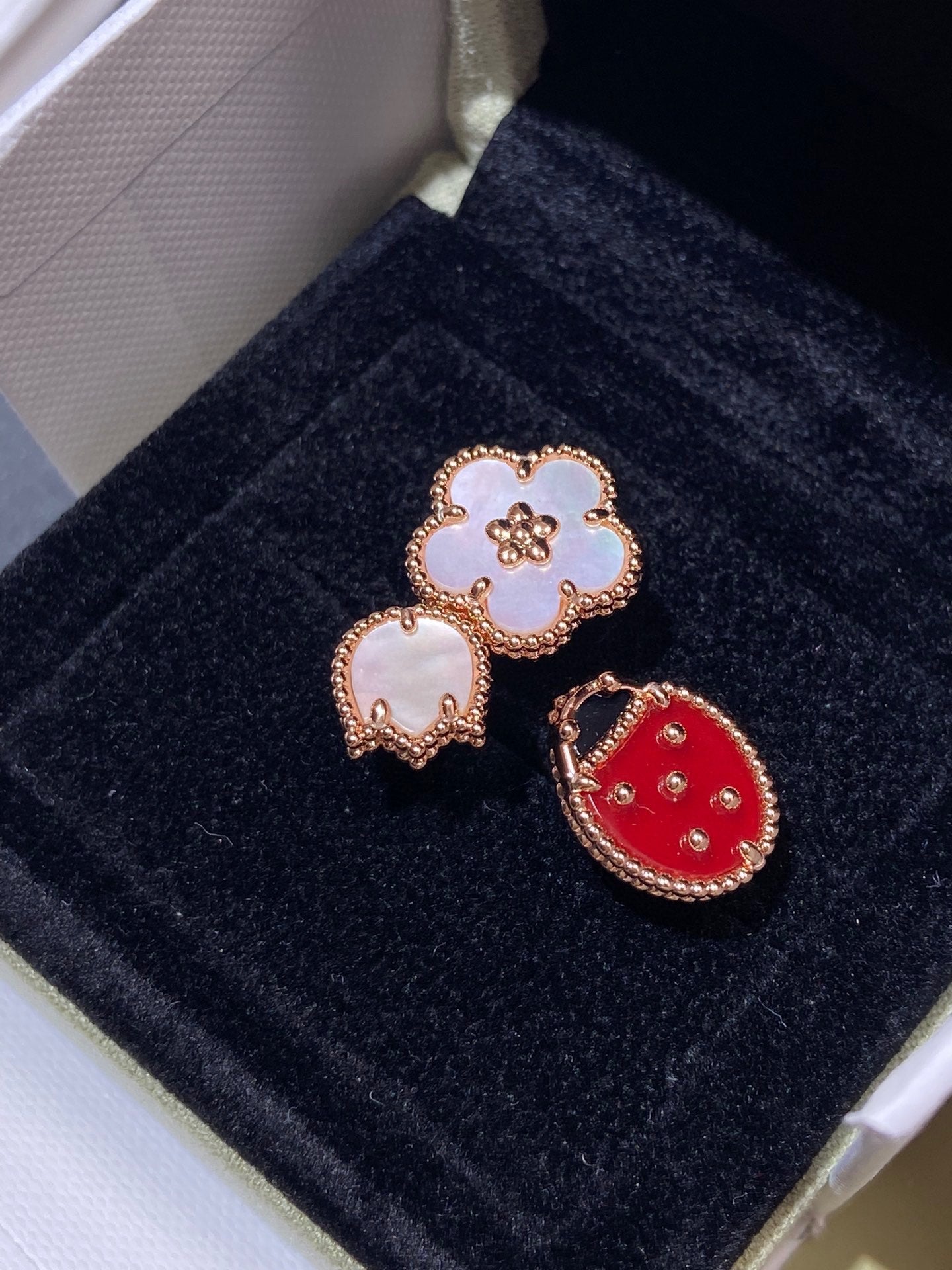 [Max Jewelry ]LUCKY 3 MOTIF ROSE GOLD RING