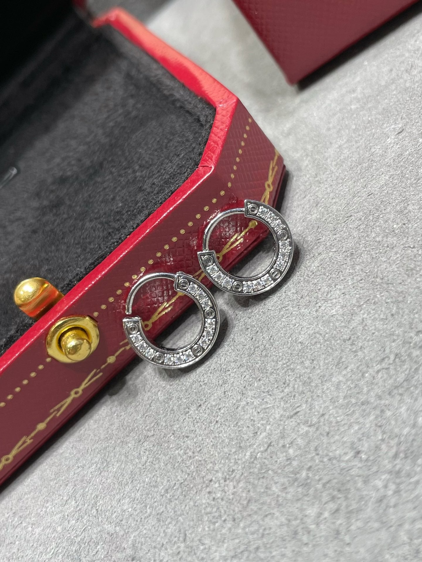 [Max Jewelry ]LOVE DIAMOND EARRINGS
