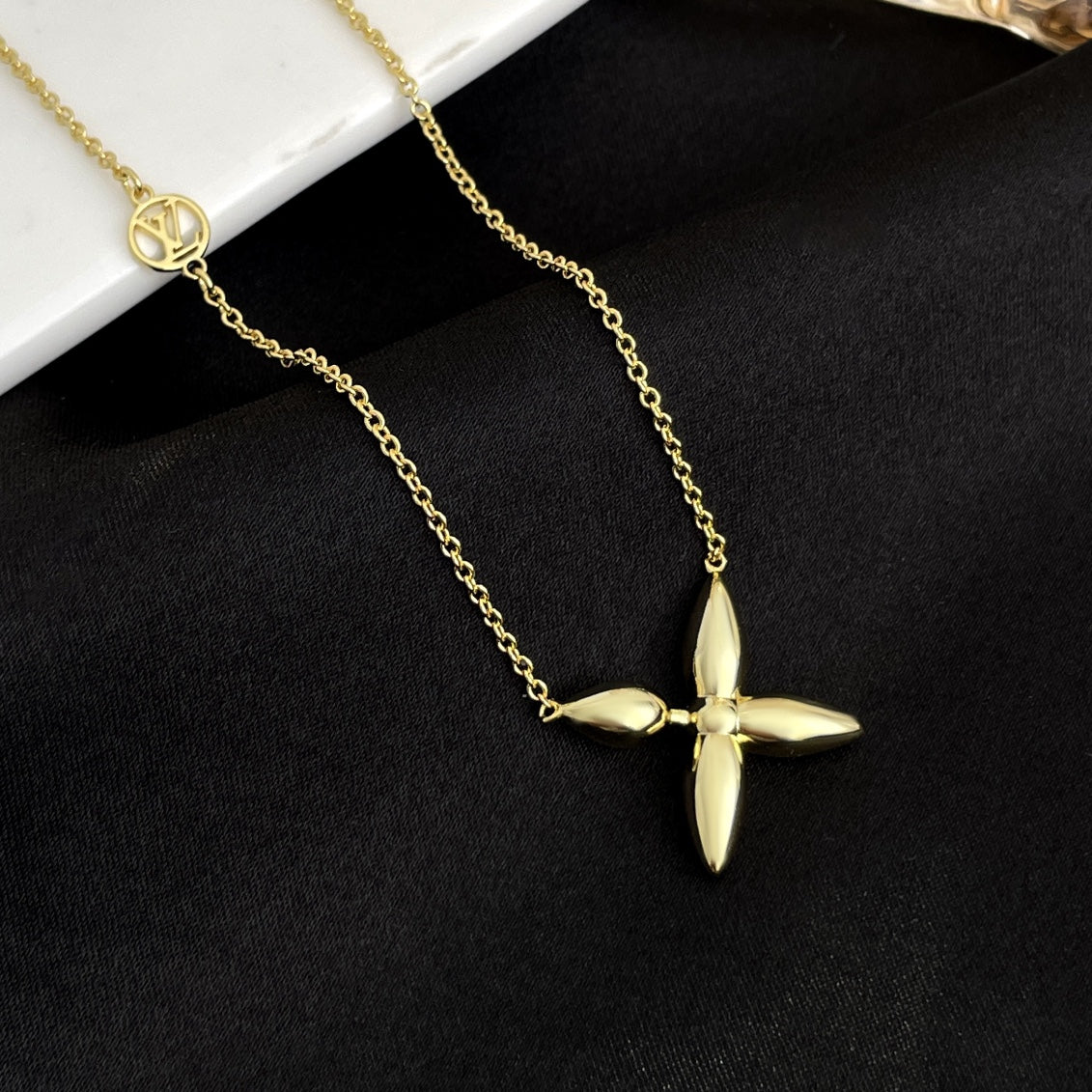 [Max Jewelry ]LOUISETTE GOLD NECKLACE