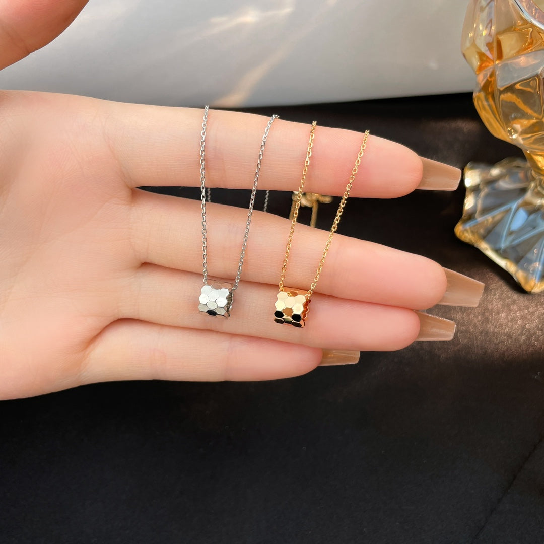 [Max Jewelry ]BEE MINI NECKLACE