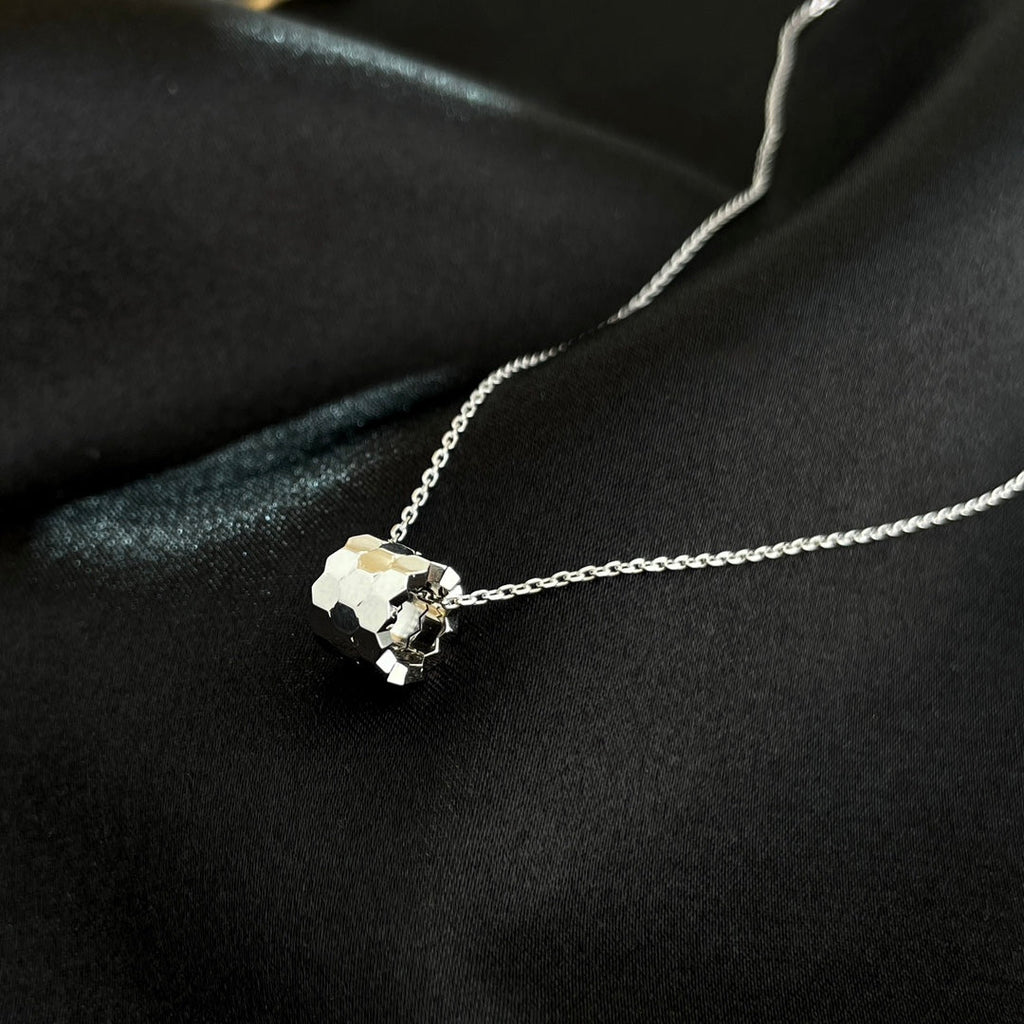 [Plus&Max]BEE MINI NECKLACE