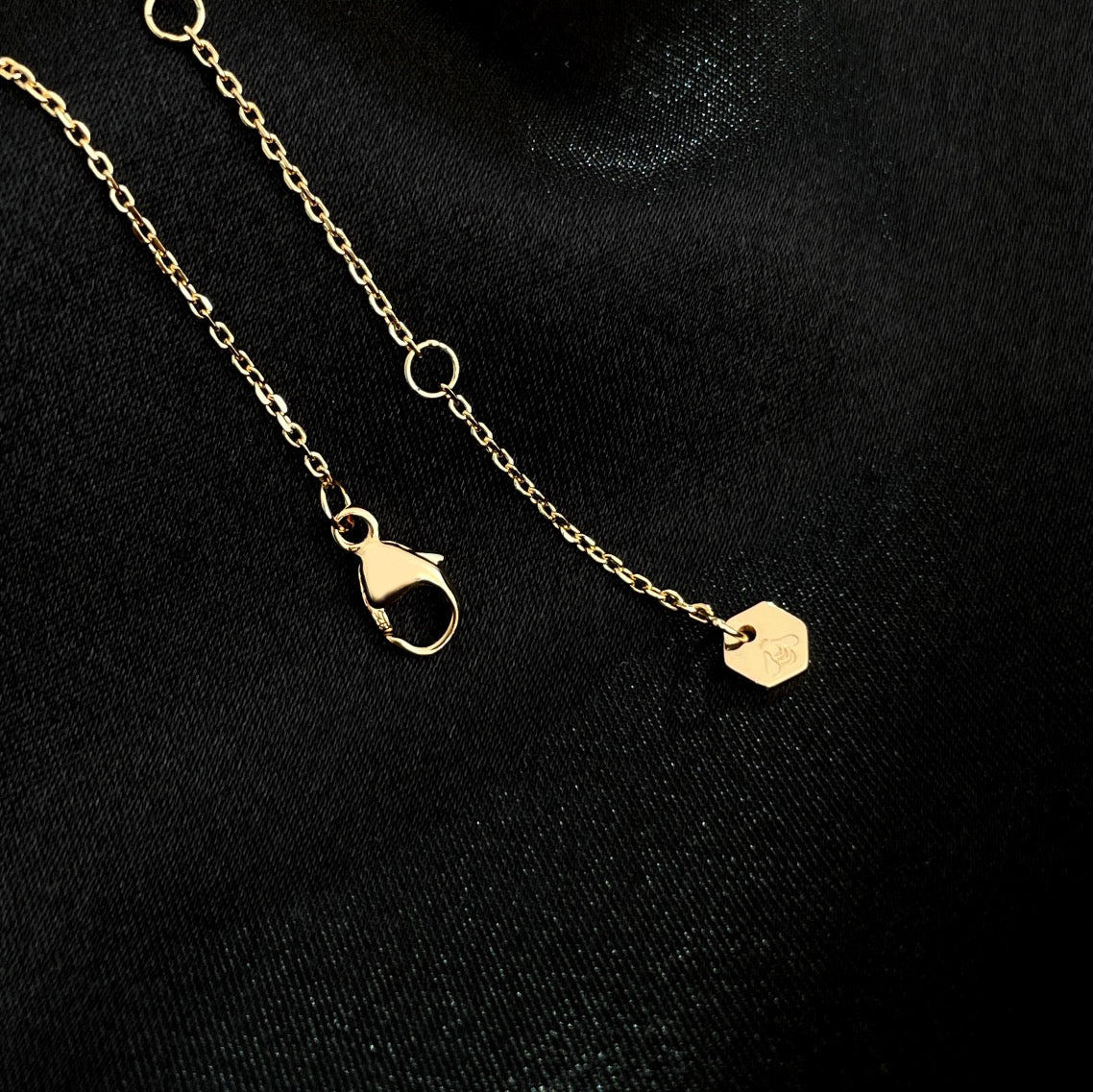 [Max Jewelry ]BEE MINI NECKLACE