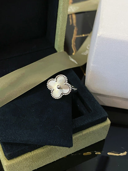 [Max Jewelry ]CLOVER SILVER RING