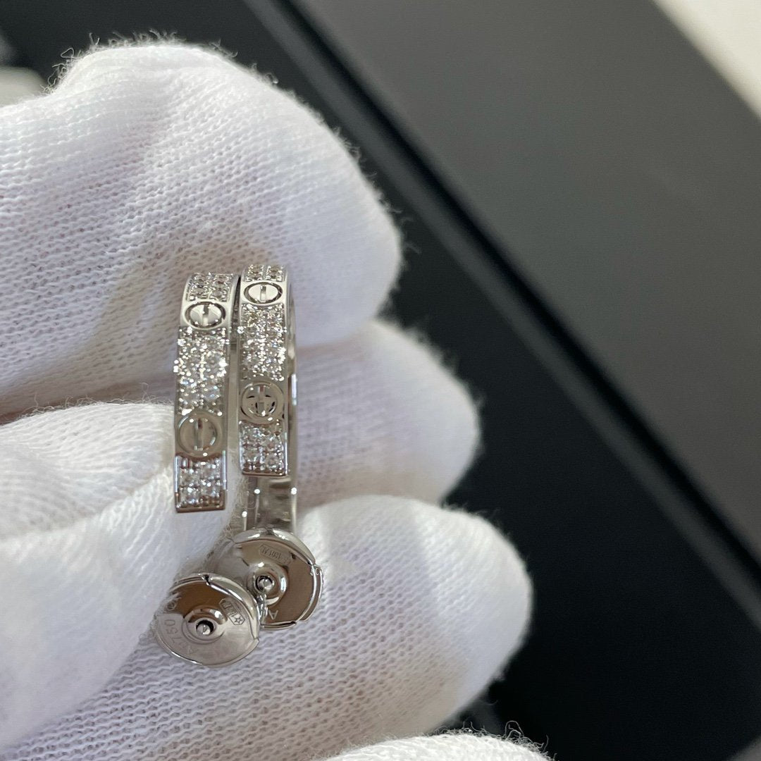 [Max Jewelry ]LOVE DIAMOND SILVER HOOP EARRINGS