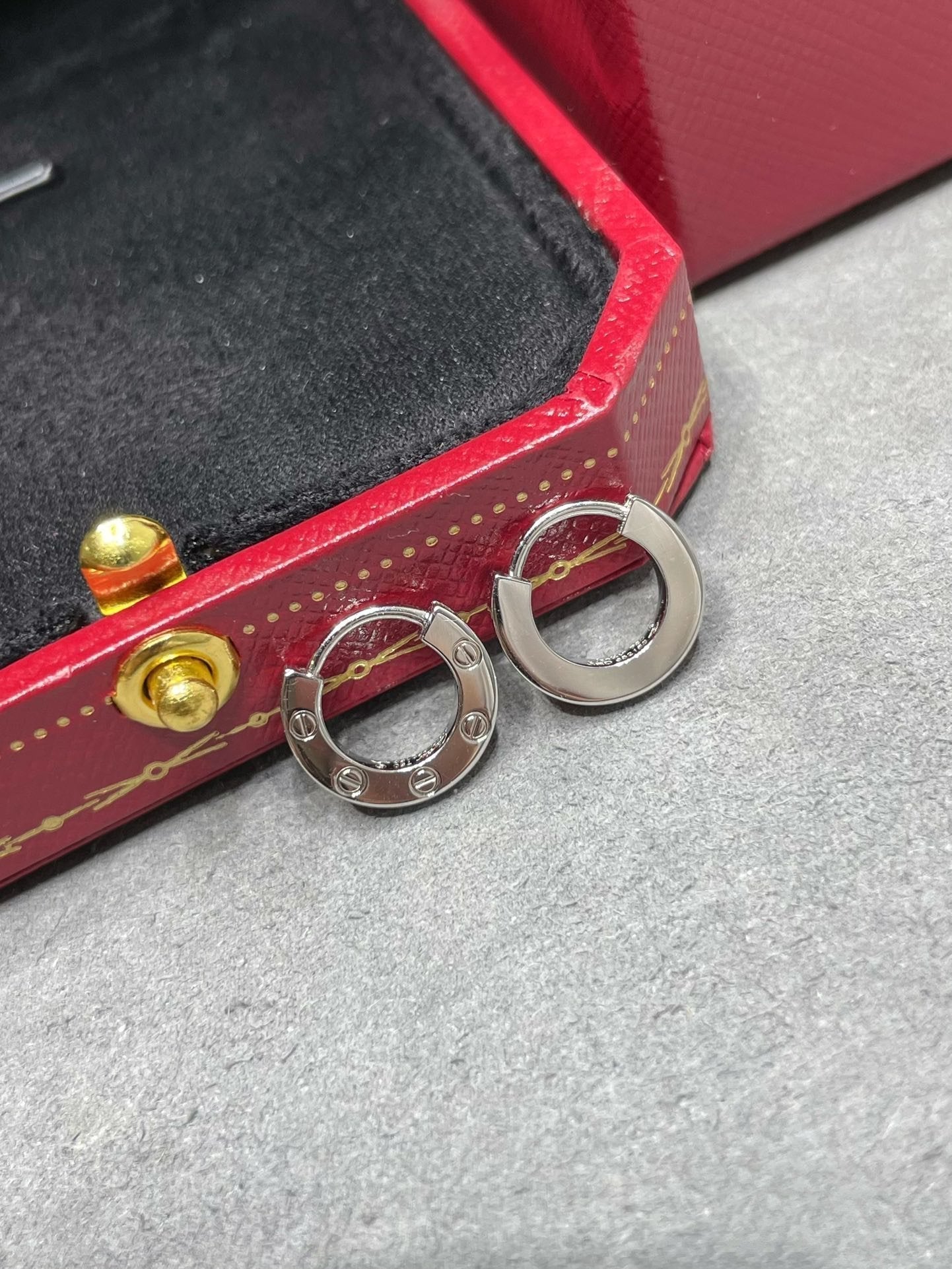 [Max Jewelry ]LOVE MINI EARRINGS
