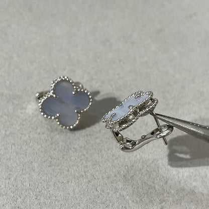 [Max Jewelry ]CLOVER CHALCEDONY SILVER STUD EARRINGS