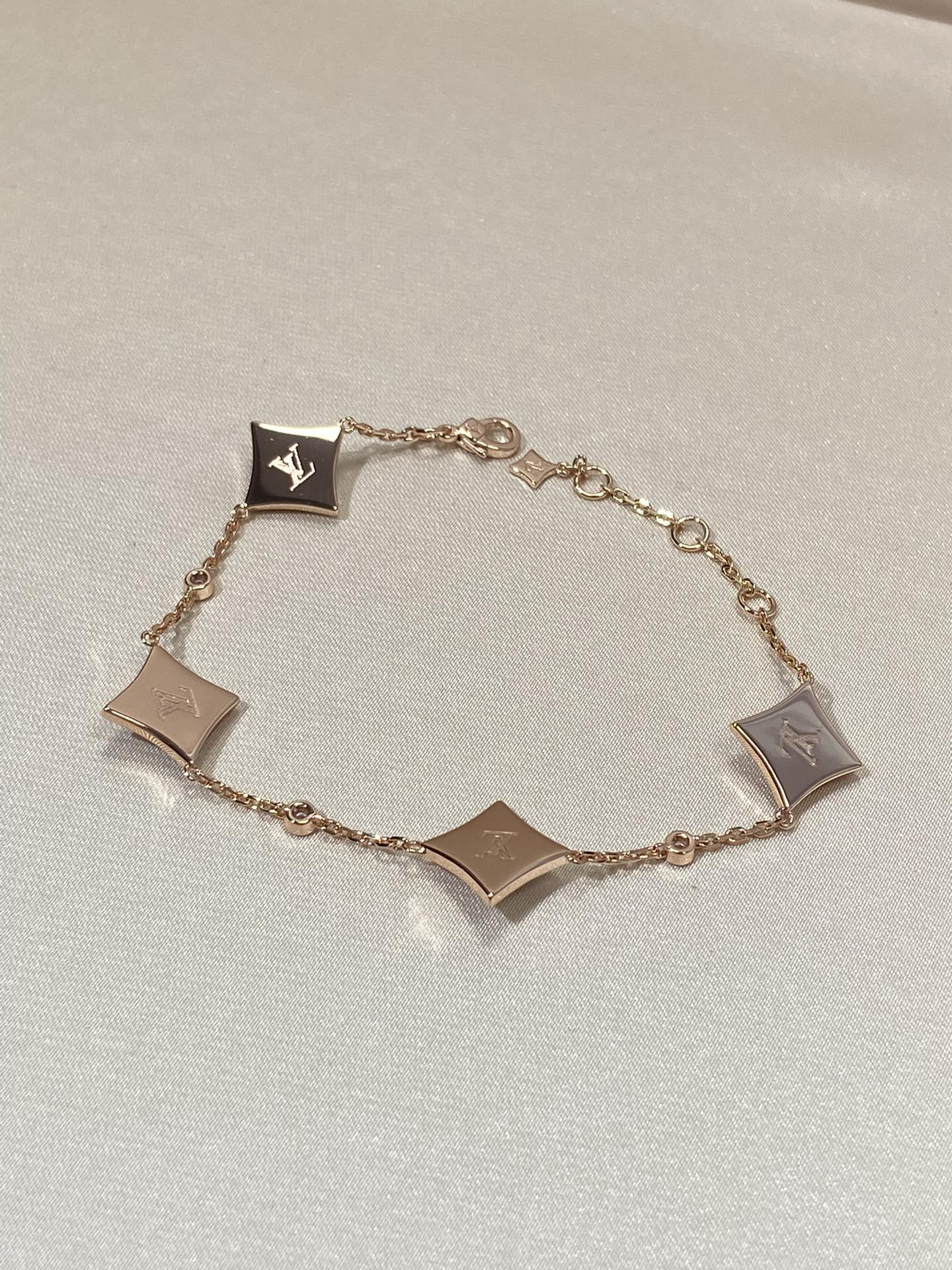 [Max Jewelry ]STAR 4 MOTIF MOP DIAMOND PINK GOLD BRACELET