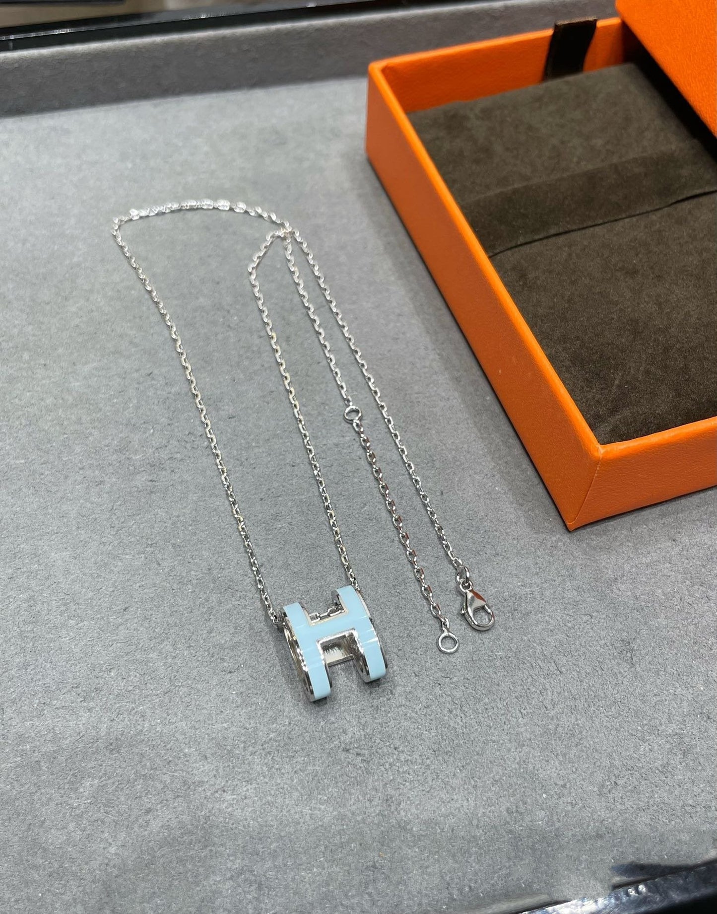 [Max Jewelry ]POP H SKY BLUE NECKLACE