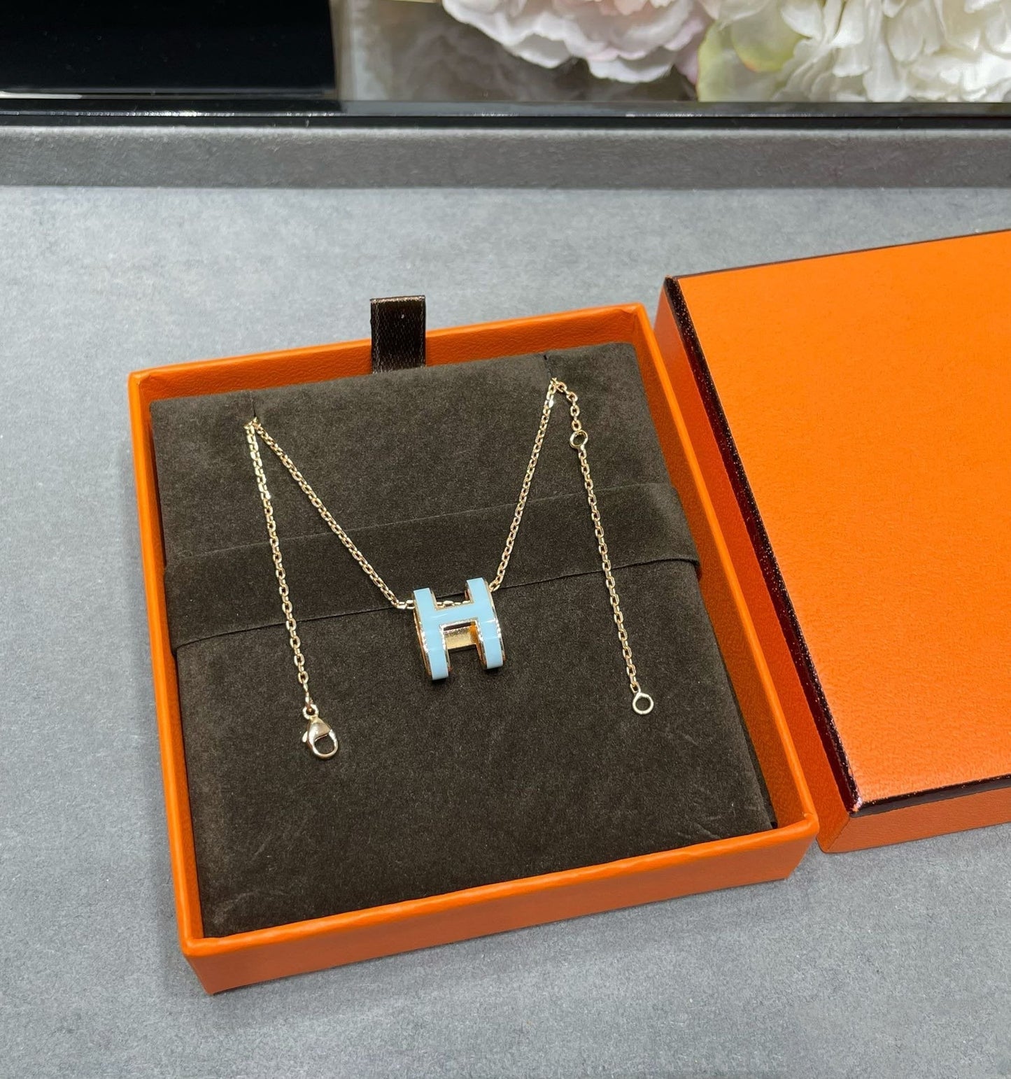 [Max Jewelry ]POP H SKY BLUE NECKLACE
