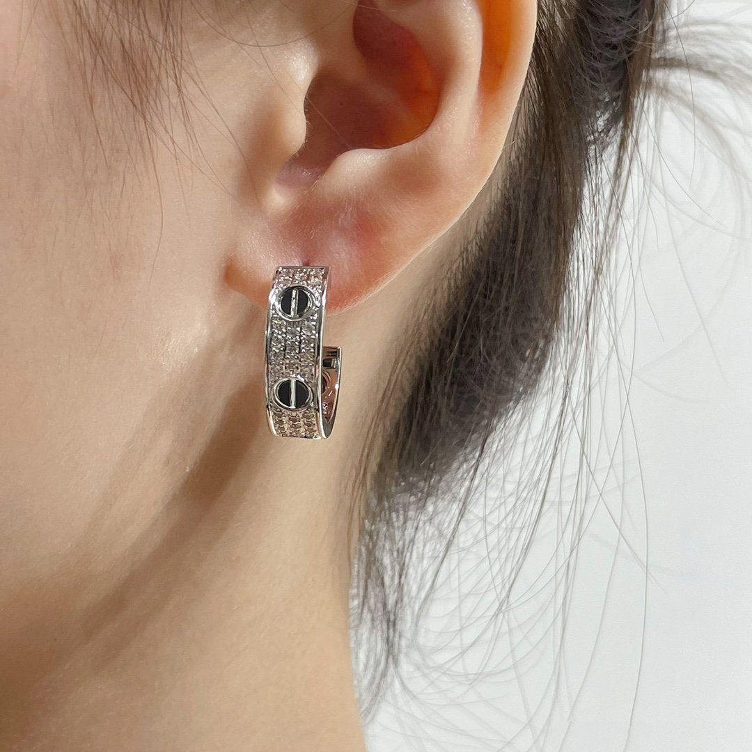 [Max Jewelry ]LOVE CERAMIC DIAMOND PAVED SILVER EARRINGS