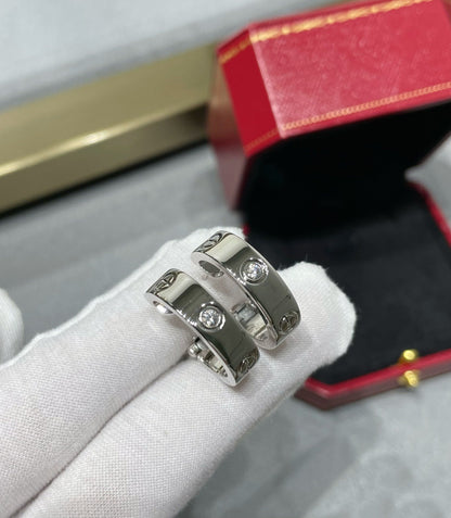 [Max Jewelry ]LOVE 5.5MM 1 DIAMOND EARRINGS