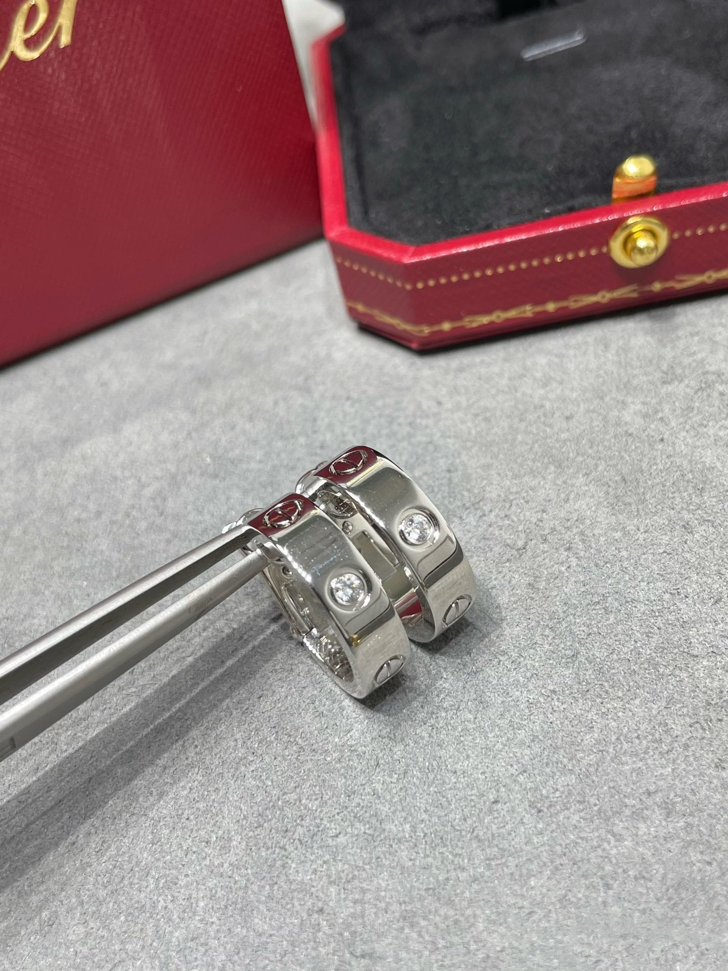 [Max Jewelry ]LOVE 5.5MM 1 DIAMOND EARRINGS