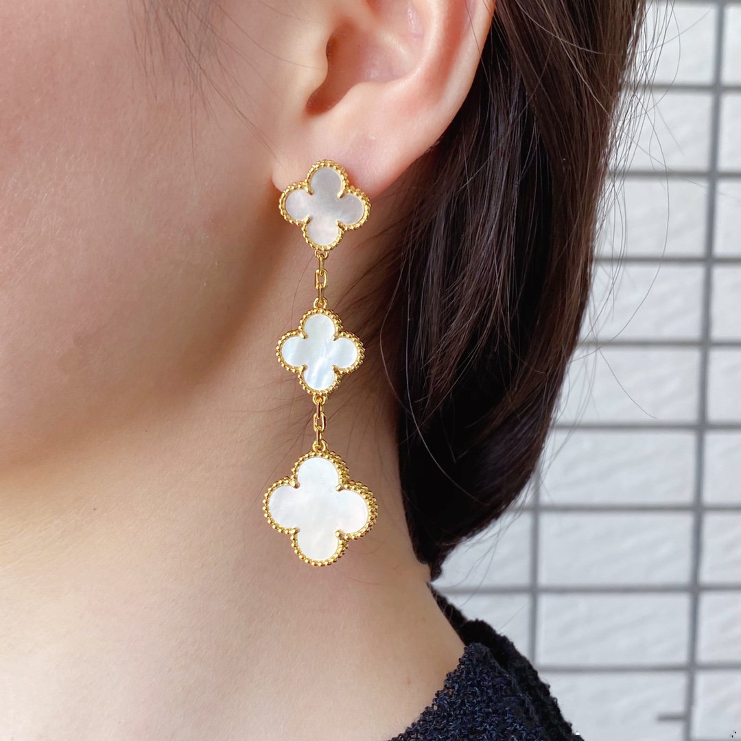 [Max Jewelry ]CLOVER MOP 3 MOTIFS GOLD EARRINGS
