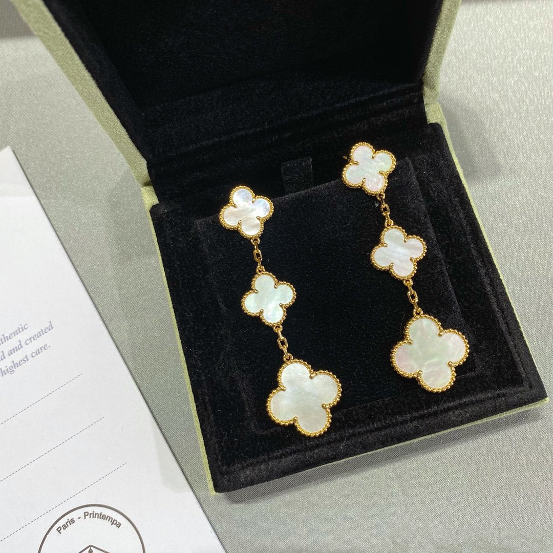 [Max Jewelry ]CLOVER MOP 3 MOTIFS GOLD EARRINGS
