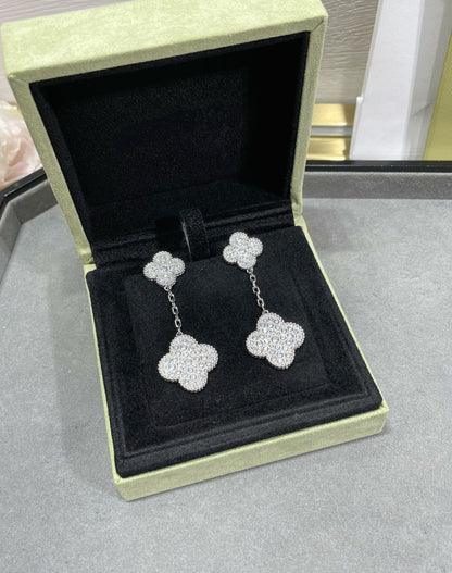 [Max Jewelry ]CLOVER 2 MOTIFS DIAMOND PAVED SILVER EARRINGS