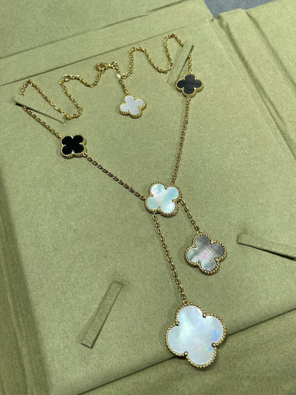 [Max Jewelry ]CLOVER 6 MOTIF MOP ONYX GOLD NECKLACE