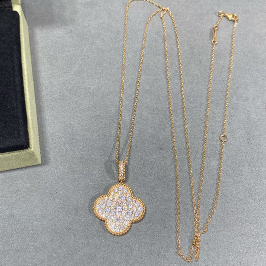 [Max Jewelry ]CLOVER 25MM LARGE PEDANT DIAMOND PAVED LONG NECKLACE