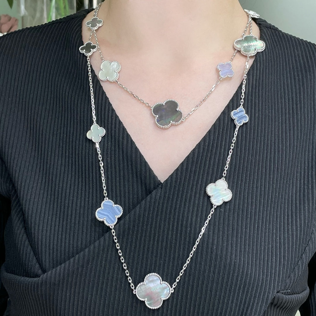 [Max Jewelry ]CLOVER 16 MOTIF CHALCEDONY MOP SILVER NECKLACE