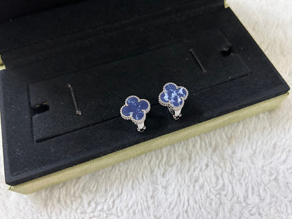 [Max Jewelry ]CLOVER PIETERSITE MEDIUM STUD EARRINGS