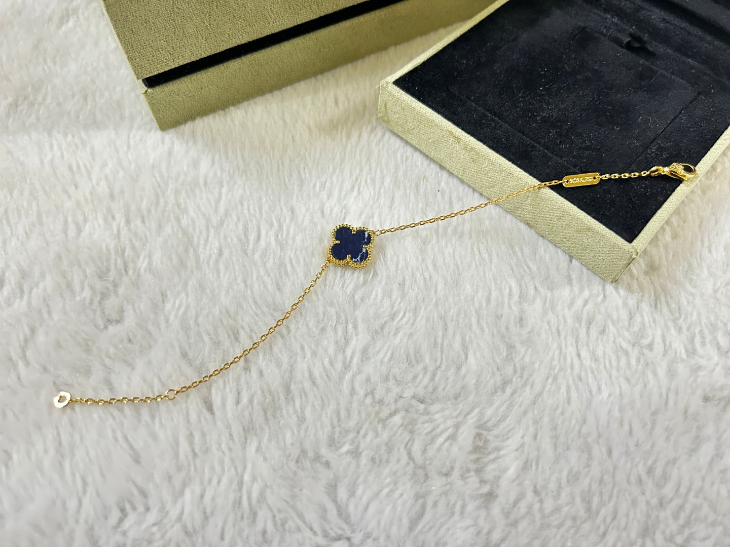 [Max Jewelry ]CLOVER 1 MOTIF PIETERSITE BRACELET