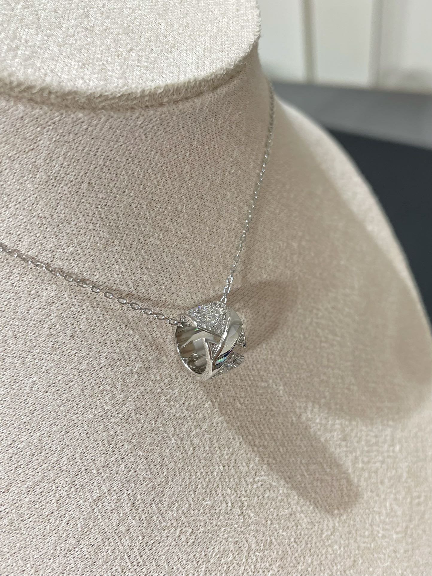 [Max Jewelry ]LIENS EVIDENCE DIAMOND PAVED NECKLACE