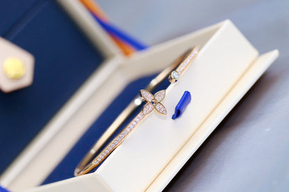 [Max Jewelry ]IDYLLE PINK GOLD OPEN BRACELET DIAMOND PAVED