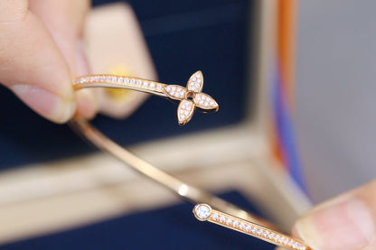 [Max Jewelry ]IDYLLE PINK GOLD OPEN BRACELET DIAMOND PAVED