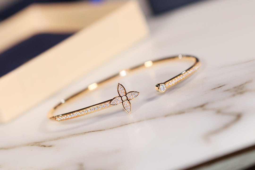[Max Jewelry ]IDYLLE GOLD OPEN BRACELET DIAMOND PAVED
