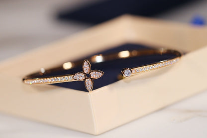 [Max Jewelry ]IDYLLE GOLD OPEN BRACELET DIAMOND PAVED