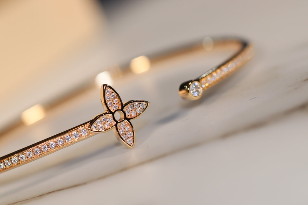 [Max Jewelry ]IDYLLE GOLD OPEN BRACELET DIAMOND PAVED