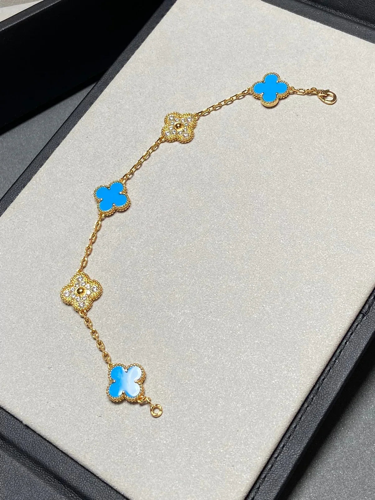 [Max Jewelry ] CLOVER 5 MOTIF BLUE AGATE BRACELET COLLECTION