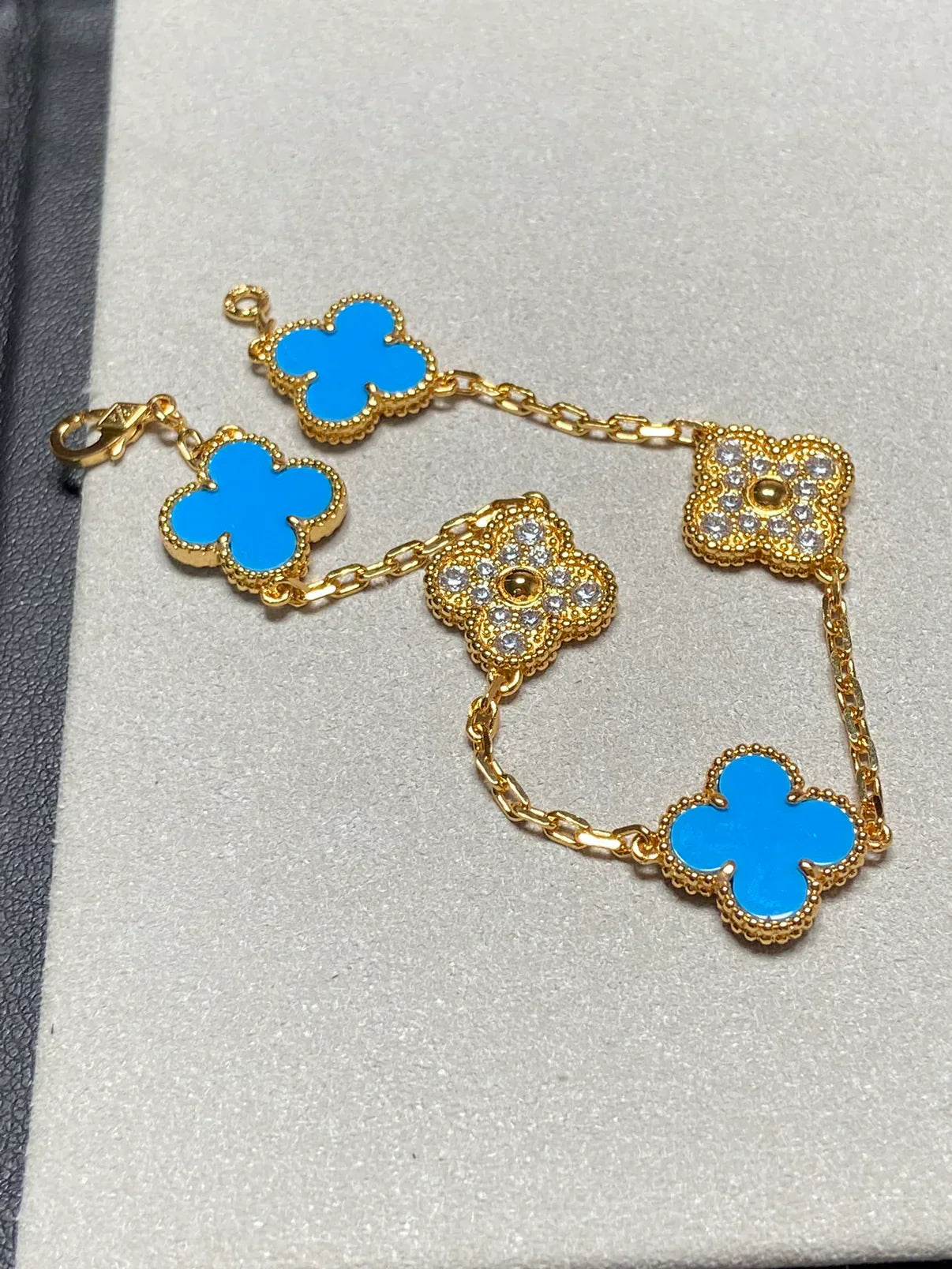 [Max Jewelry ] CLOVER 5 MOTIF BLUE AGATE BRACELET COLLECTION