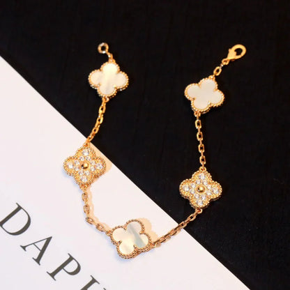 [Max Jewelry ]CLOVER WHITE PEARL MOP 5 MOTIF BRACELET COLLECTION