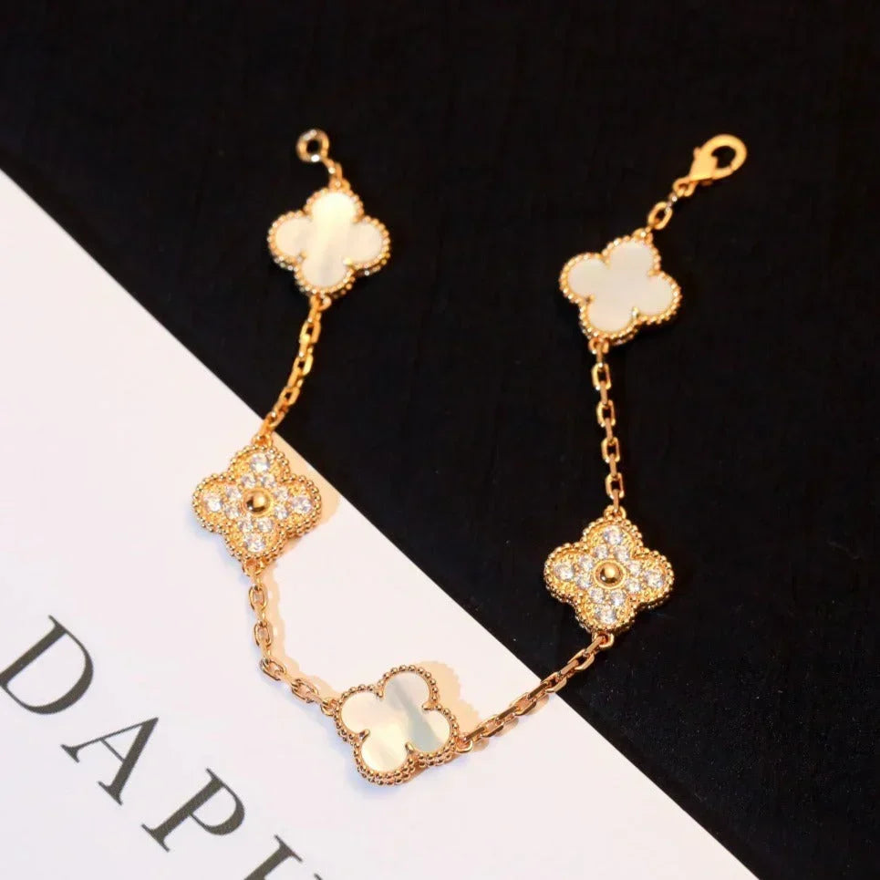[Plus&Max]LUCKY CLOVER 5-MOTIF BRACELET - WHITE MOTHER-OF-PEARL COLLECTION