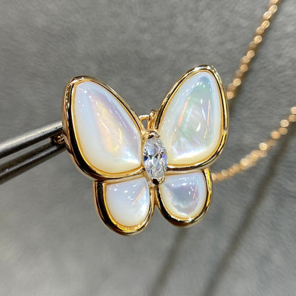 [Max Jewelry ]BUTTERFLY MOP DIAMOND NECKLACE