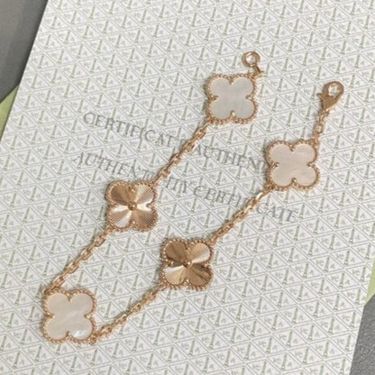 [Max Jewelry ]CLOVER WHITE PEARL MOP 5 MOTIF BRACELET COLLECTION