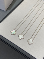 [Plus&Max]CLOVER MEDIUM SILVER WHITE MOP NECKLACE