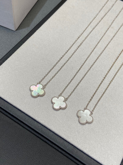 [Max Jewelry ]CLOVER MEDIUM SILVER WHITE MOP NECKLACE