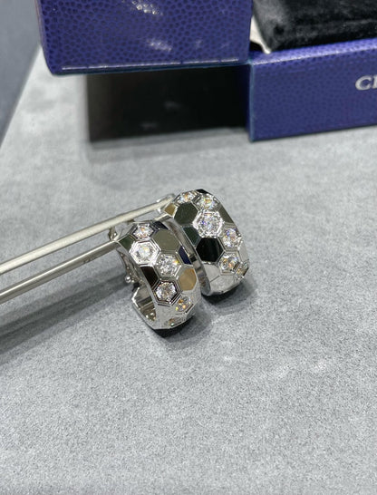 [Max Jewelry ]BEE LOVE DIAMOND HOOP EARRINGS