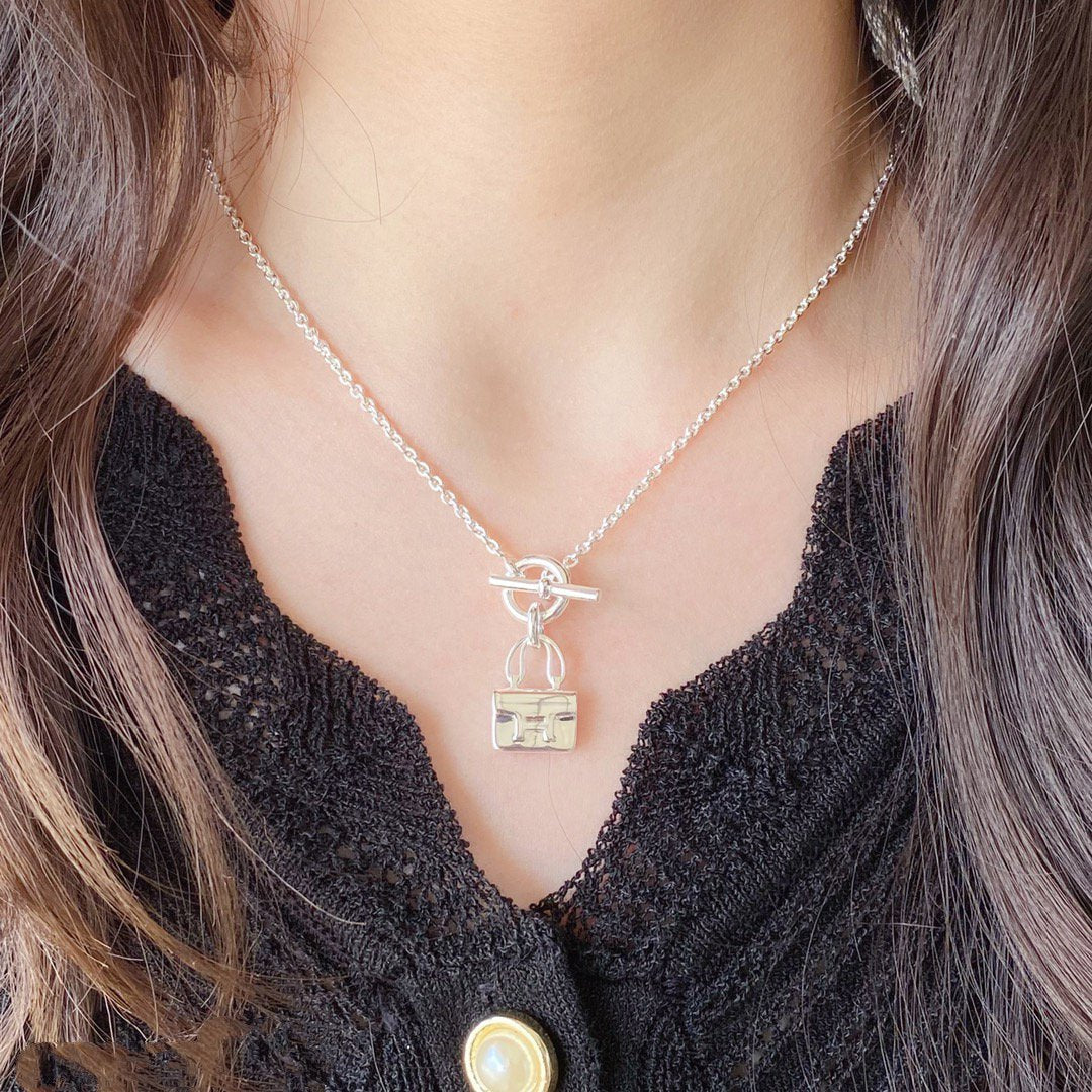 [Max Jewelry ]CONSTANCE PEDANT SILVER NECKLACE